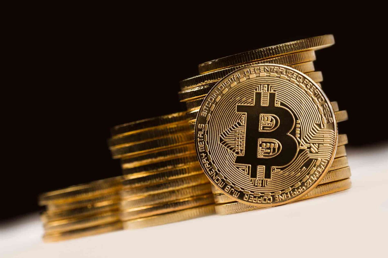 Pourquoi Faut-il Acheter du Bitcoin ? Les Raisons Derrière l'Engouement pour la Cryptomonnaie Numéro Un